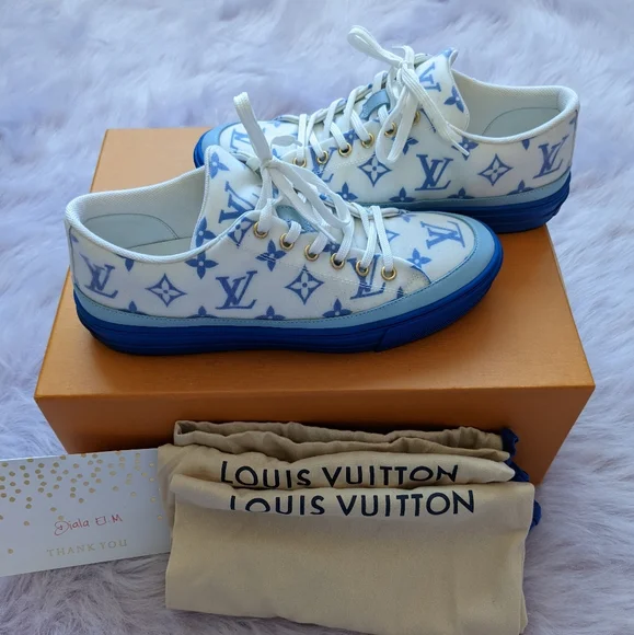 Louis Vuitton Sneakers. - Picture 1 of 11
